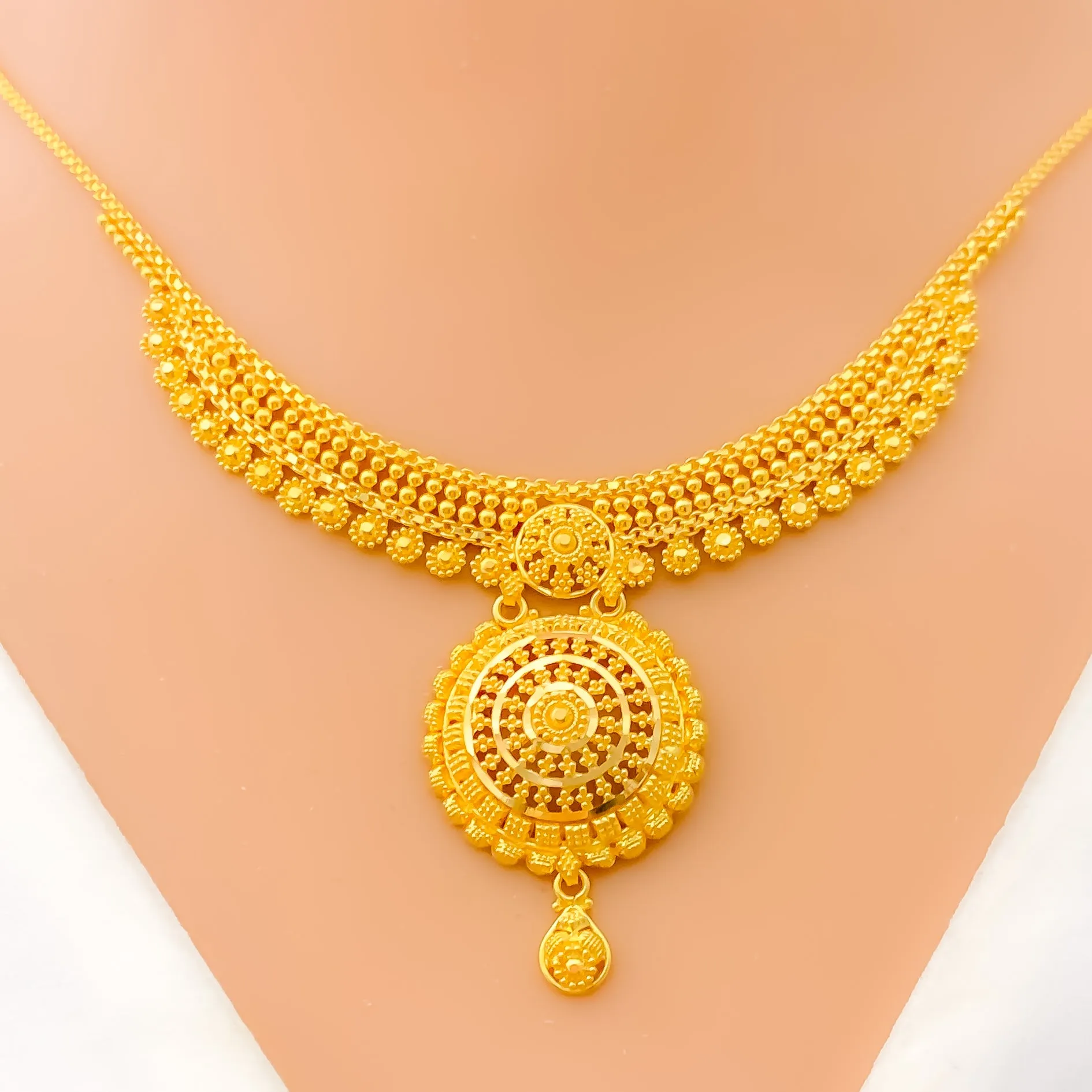 Alluring Elegant 22k Gold Curved Necklace Set