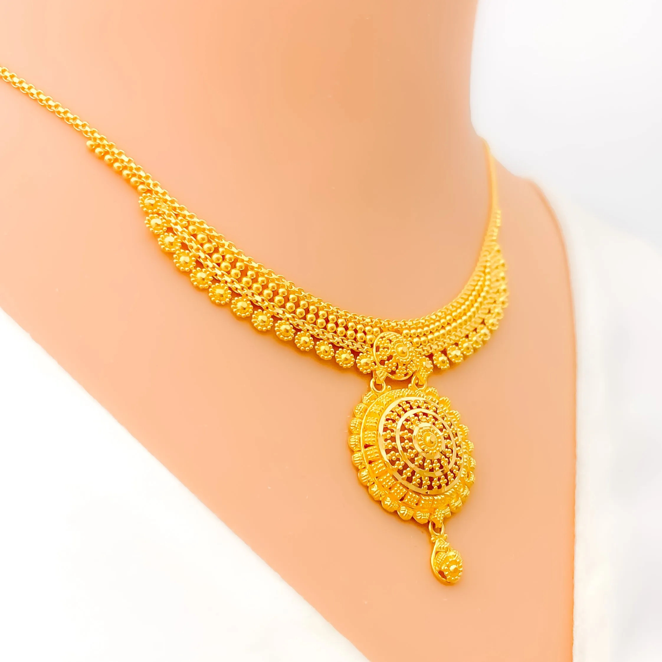Alluring Elegant 22k Gold Curved Necklace Set