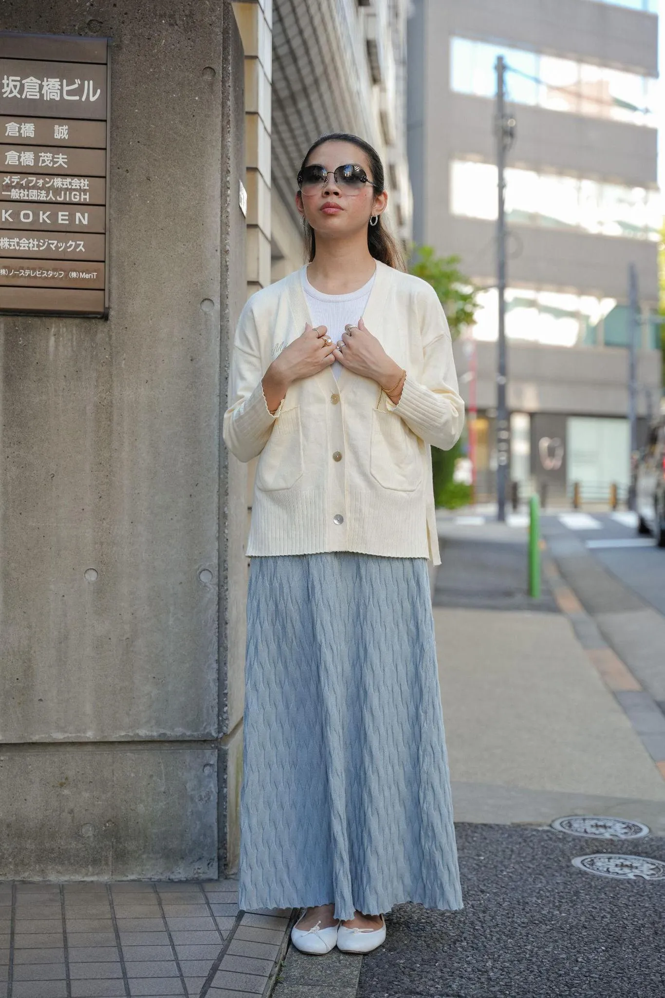 CLASSIC CARDI IN ECRU