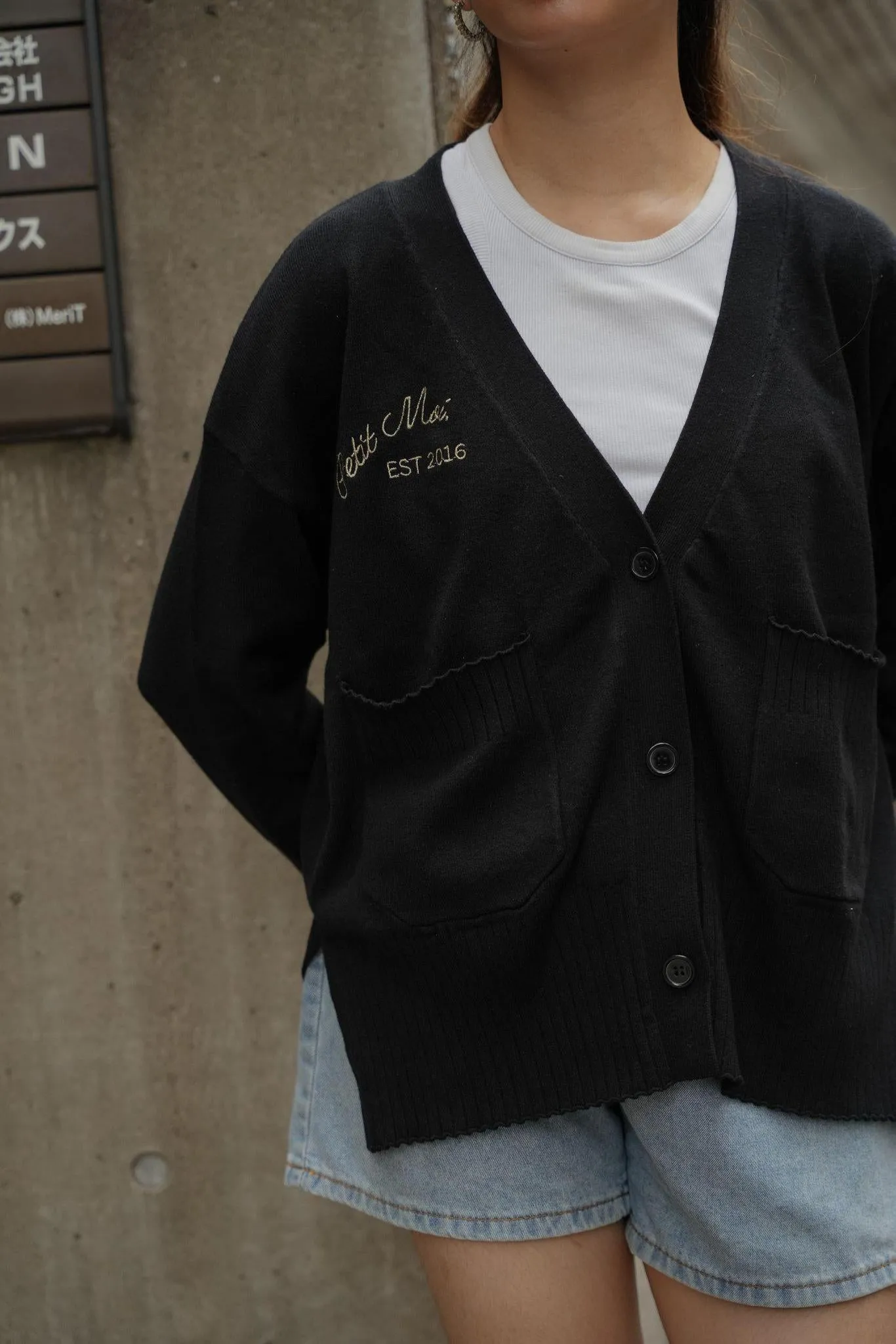 CLASSIC CARDI IN NOIR