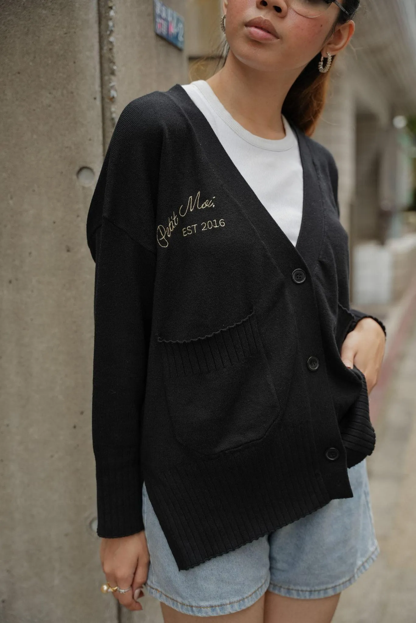 CLASSIC CARDI IN NOIR