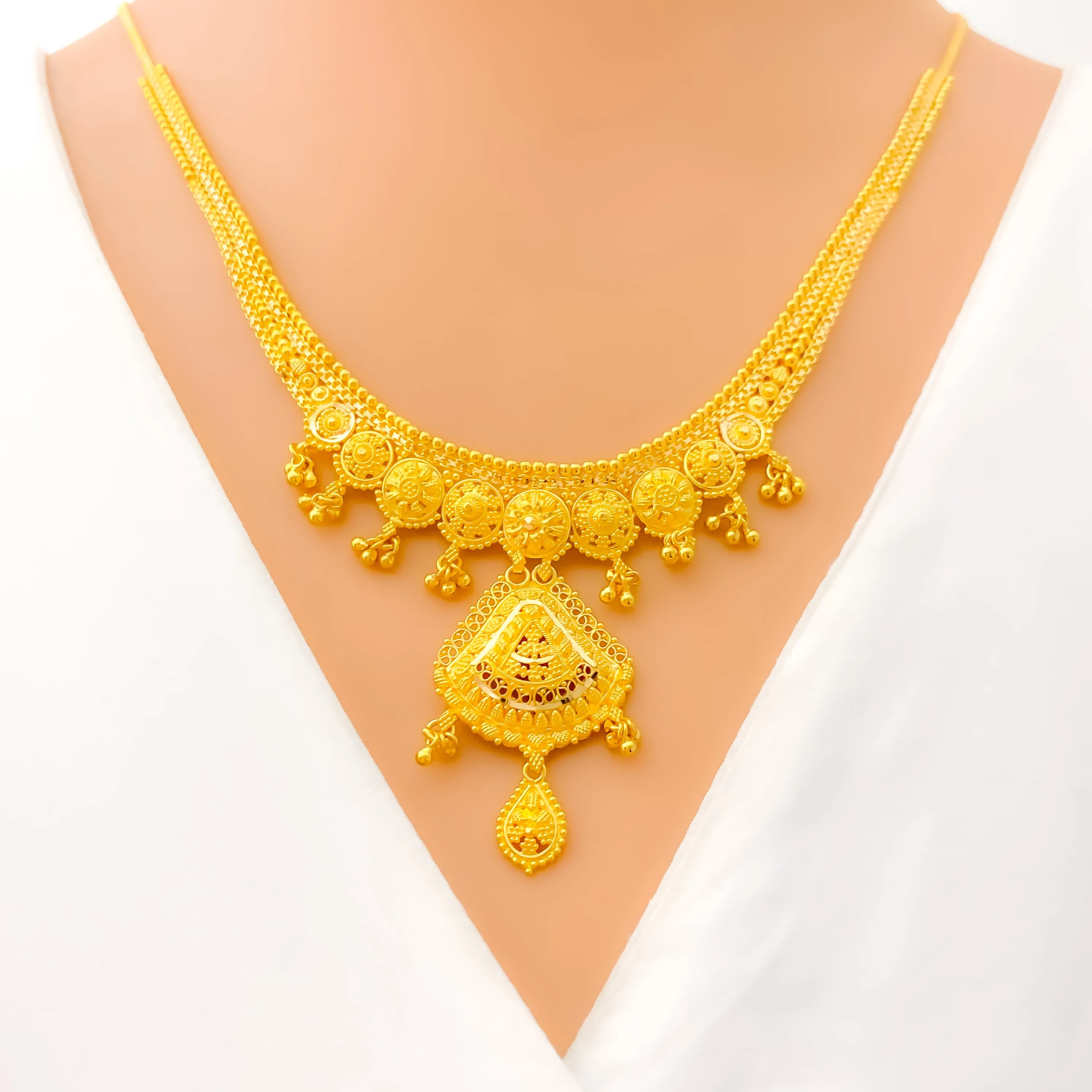 Decorative Floral Fanned 22k Gold Necklace Set