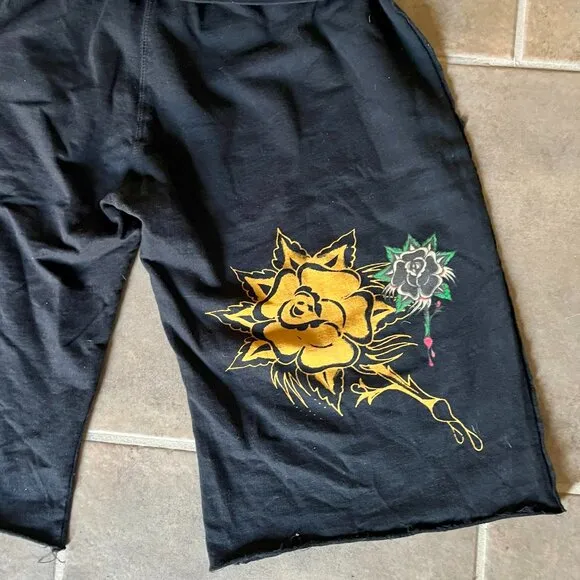 Ed Hardy Women's Black Knit Drawstring Rose Dripping Shorts Medium