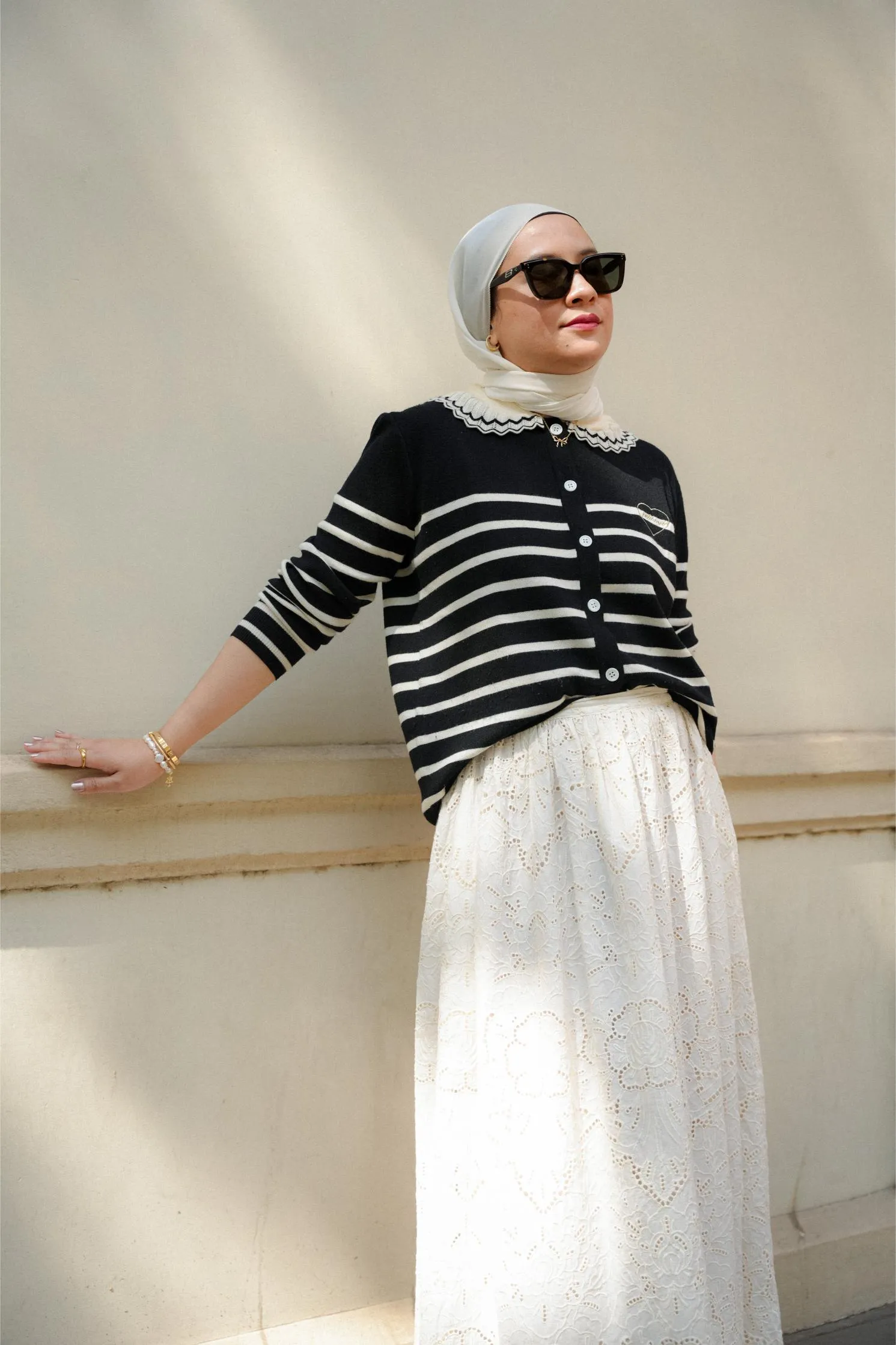EMILIA CARDI IN NOIR