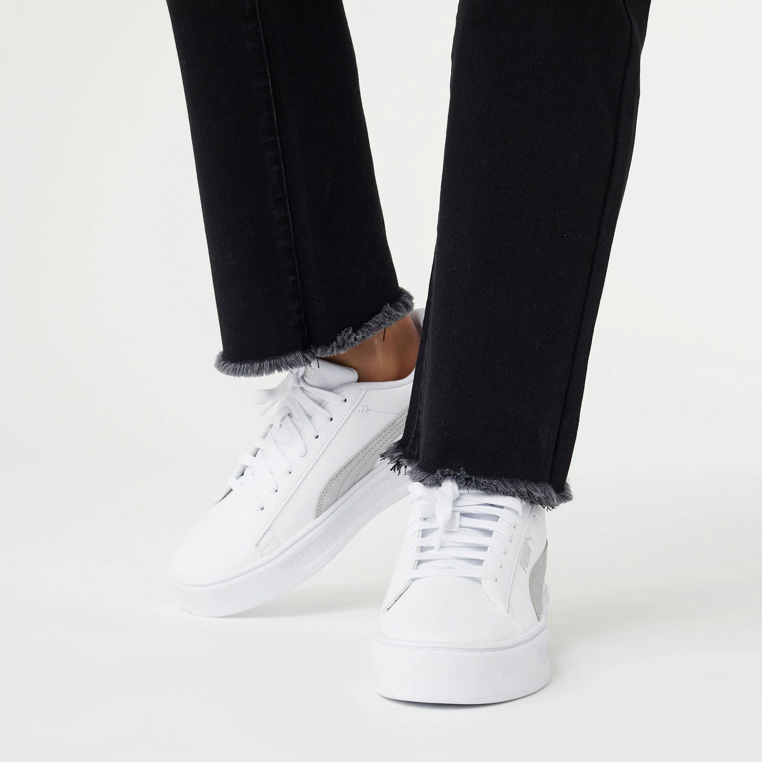 EverStretch Straight Ankle with Raw Bottom