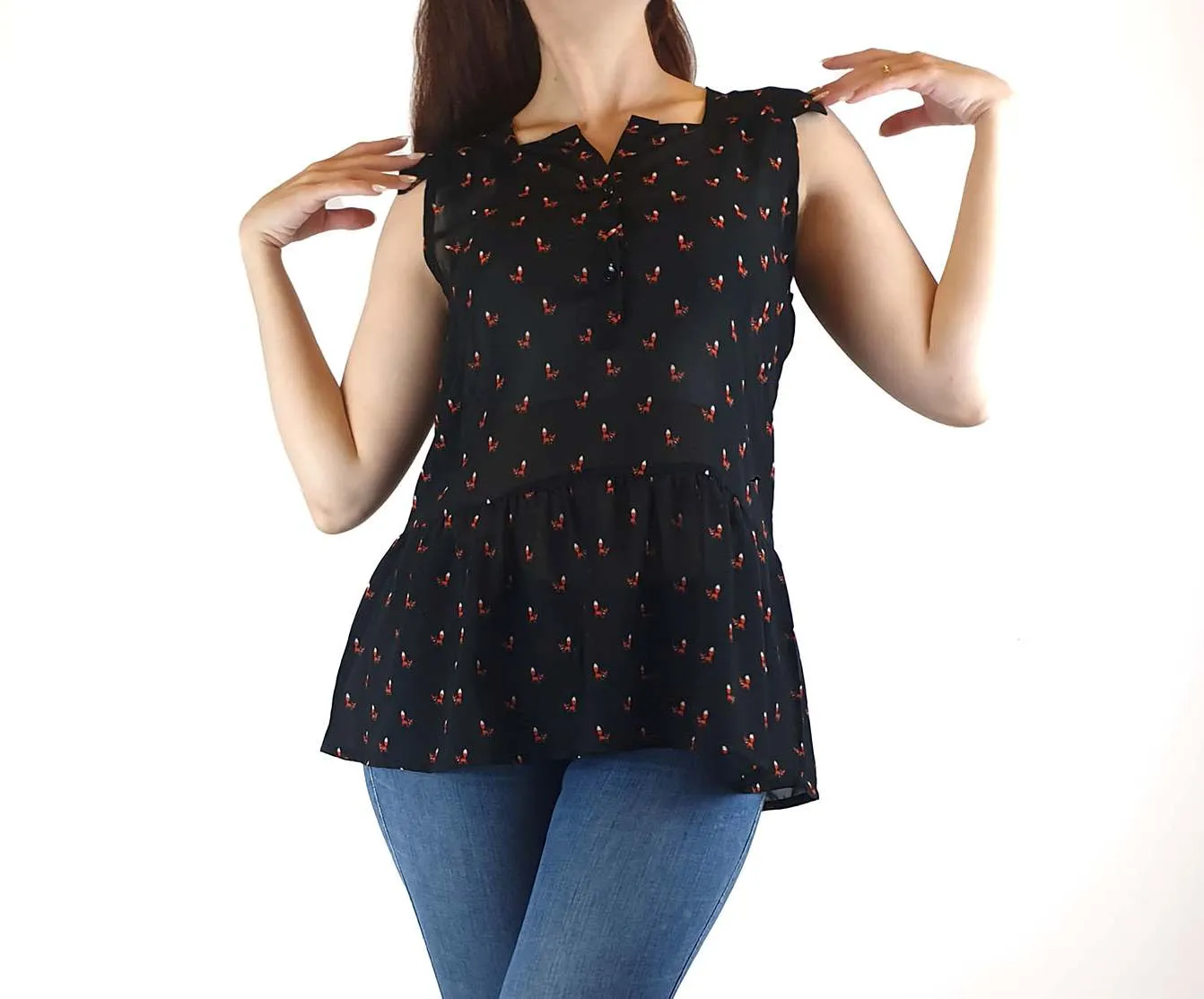 Gaudi black fox print top size M (small fit, best fits size 10)