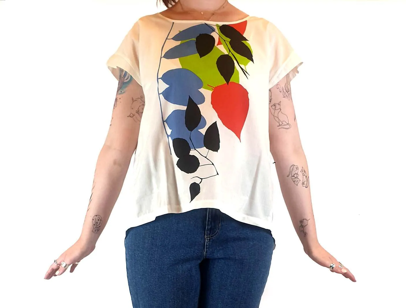 Ginkgo white top with leaf print size 1 (best fits size 12)