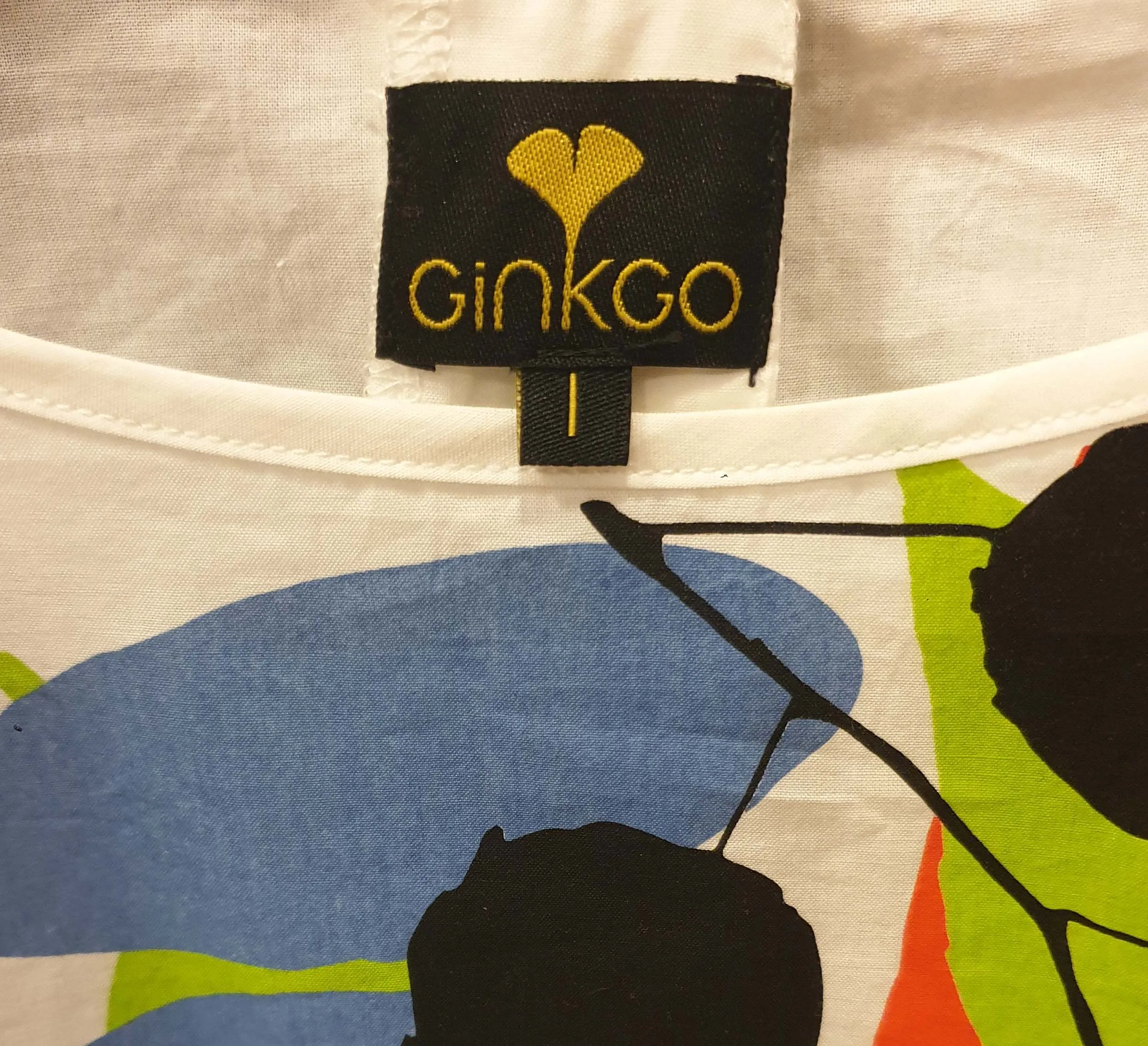 Ginkgo white top with leaf print size 1 (best fits size 12)