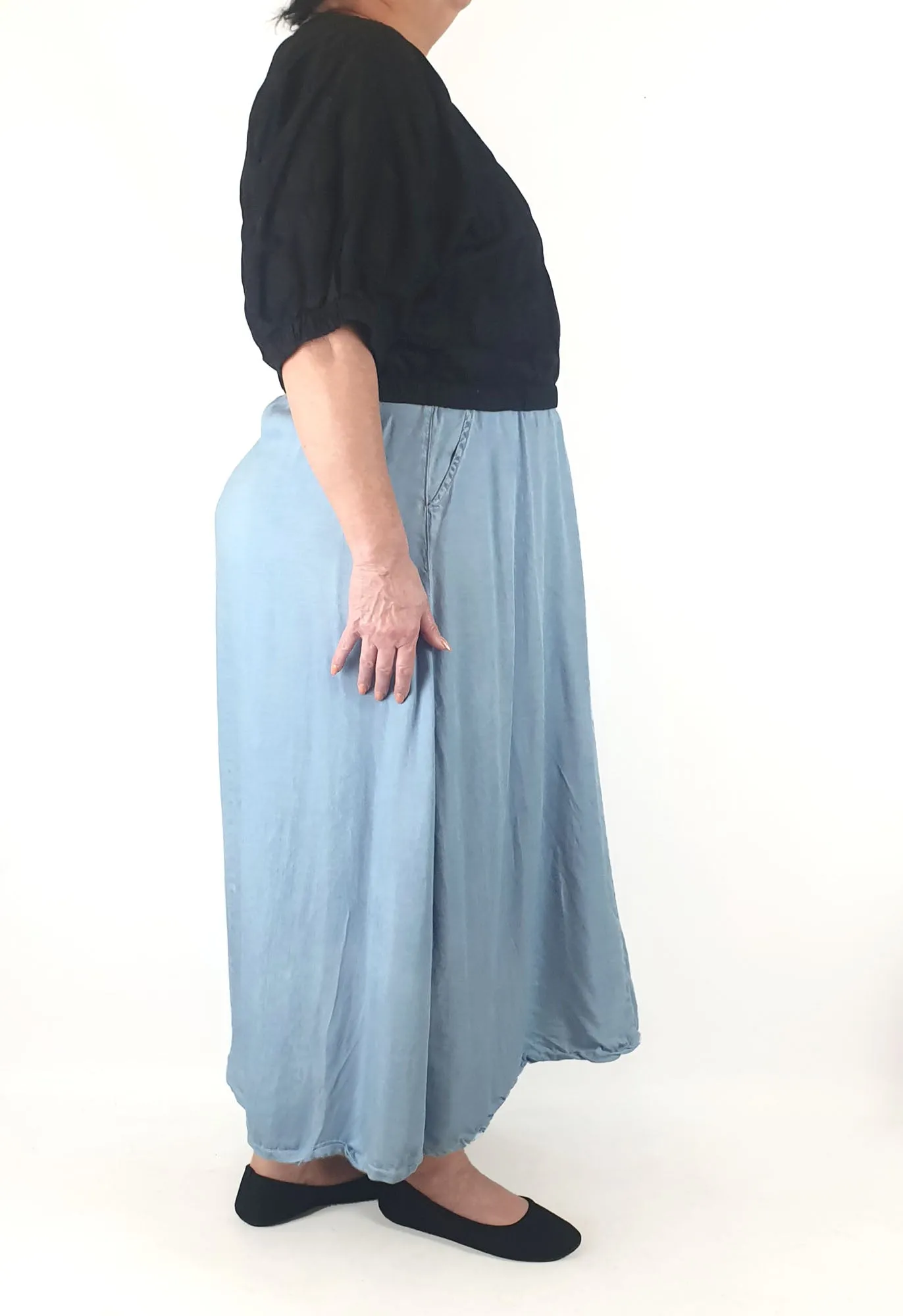 Gorman black top size 16