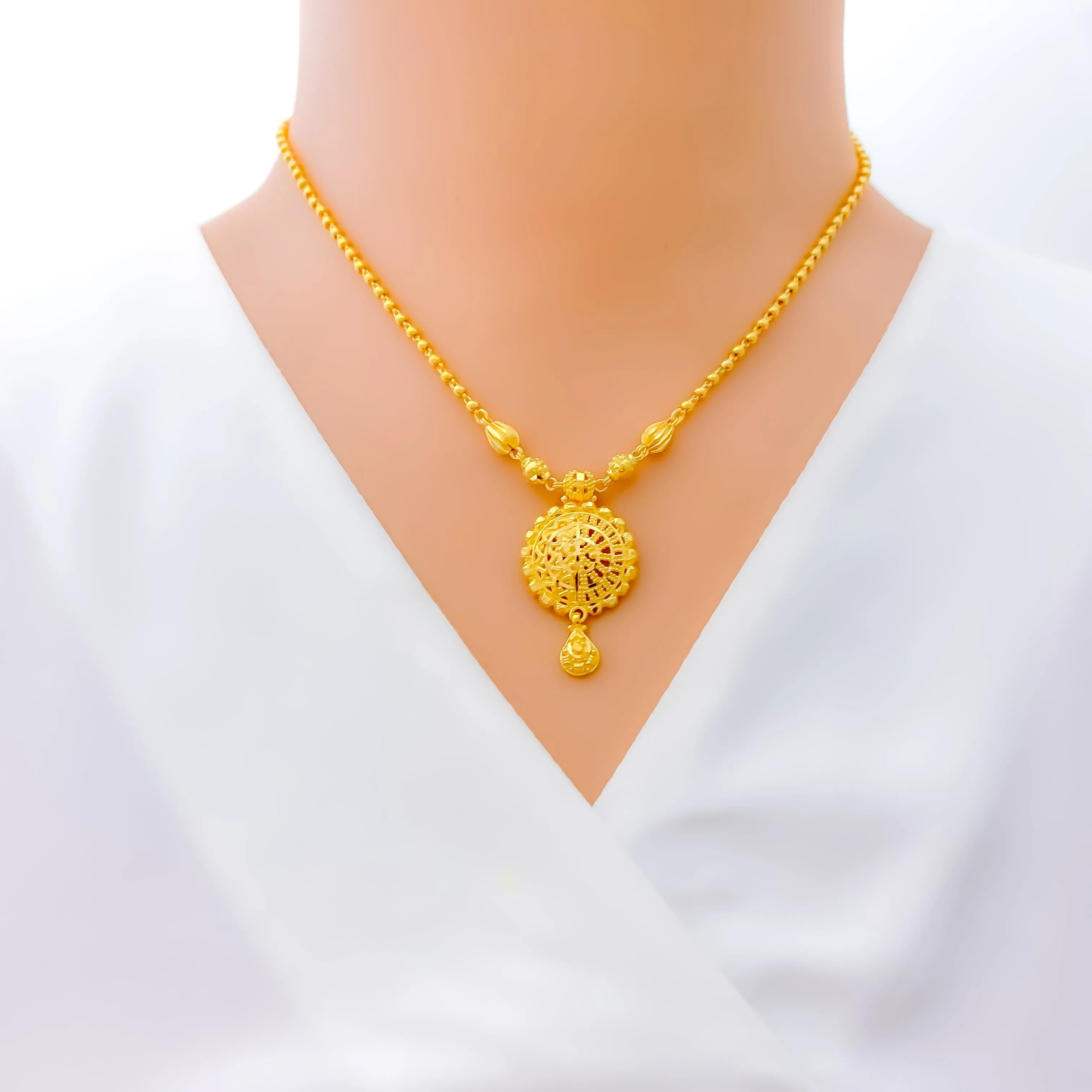 Intricate Charming 22k Gold Necklace Set