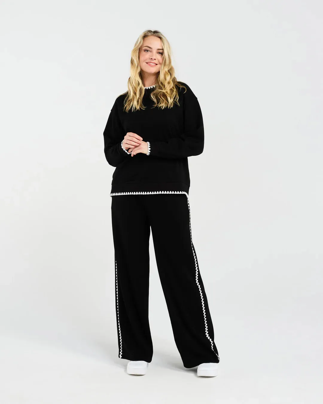 Jamie Lounge Sweatshirt - Black