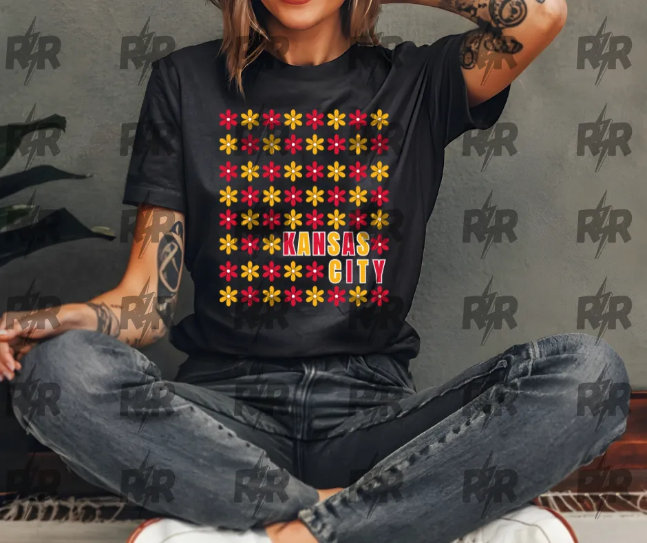 Kansas City Daisy Repeat Black Tee