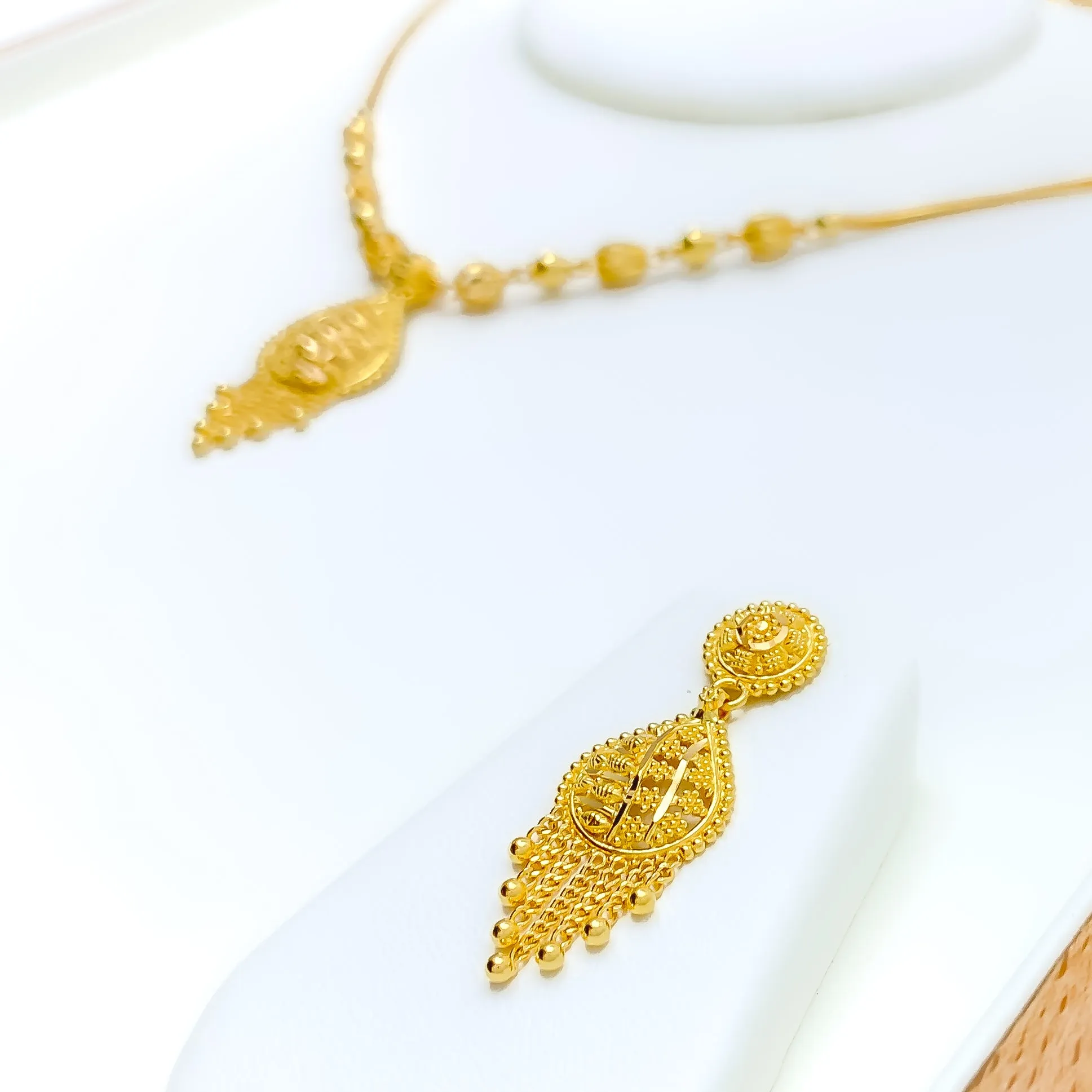 Lavish Drop 22k Gold Necklace Set