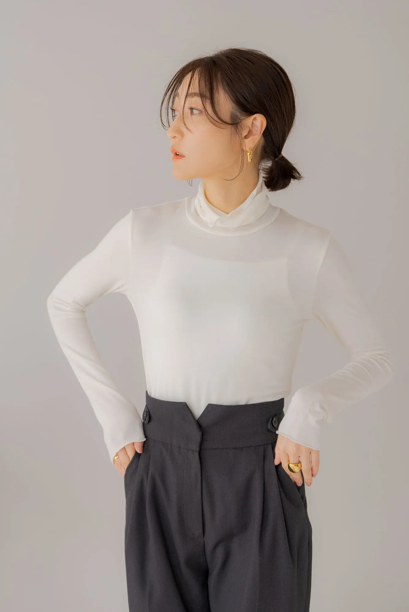 ロゴ入りストレッチウォーマートップス｜LOGO STRETCH WARMER TOPS
