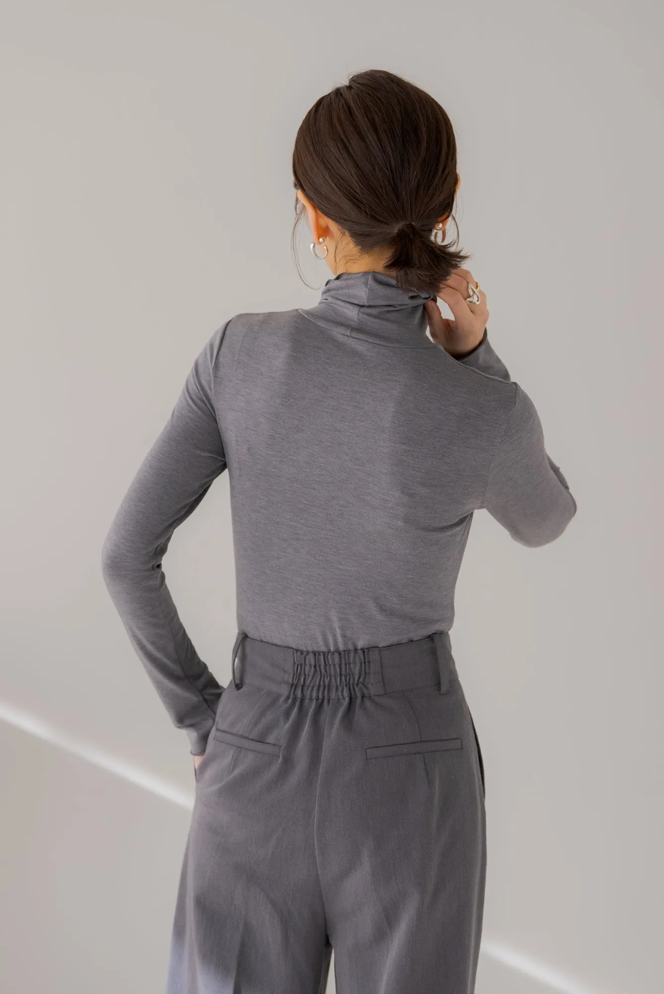 ロゴ入りストレッチウォーマートップス｜LOGO STRETCH WARMER TOPS