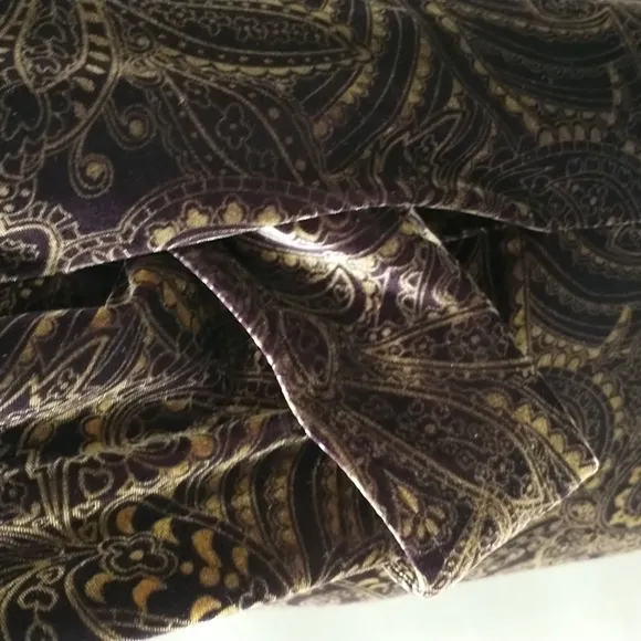 Lush Oscar de la Renta Lounge wear Robe Stretch Velvet Pocket Aubergine &amp; Gold