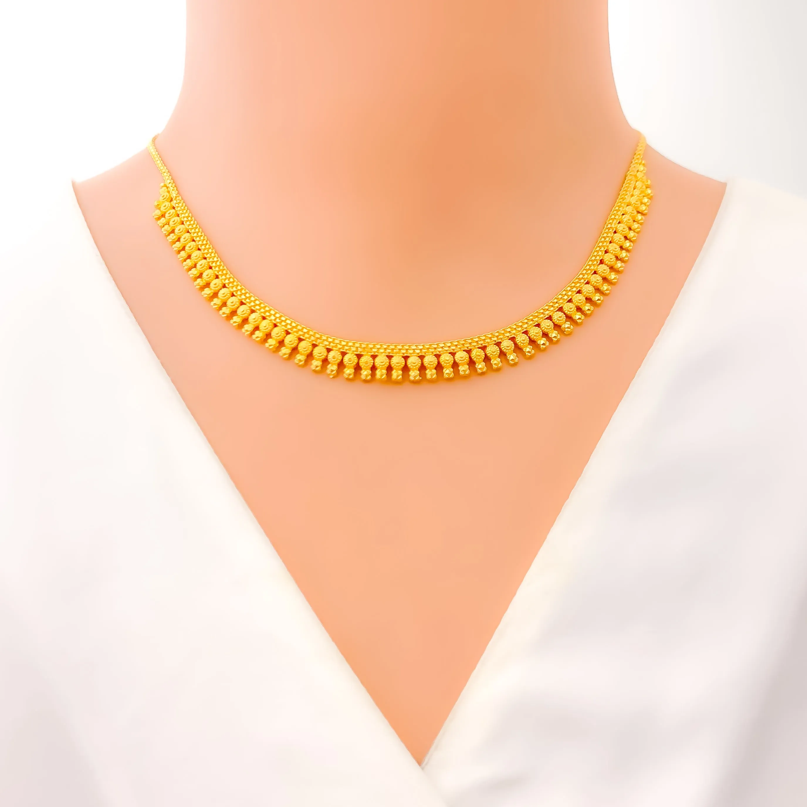 Luxurious Posh 22k Gold Floral Necklace Set