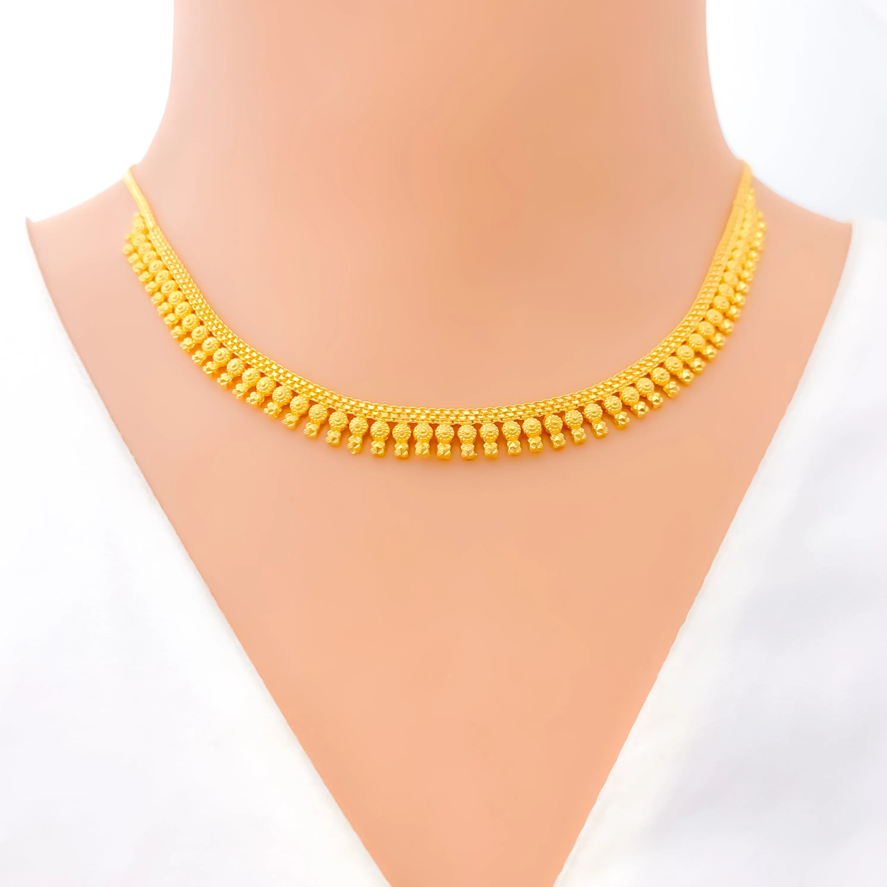 Luxurious Posh 22k Gold Floral Necklace Set