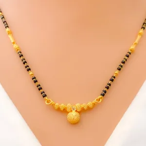 Majestic Glowing 22k Gold Textured Mangal Sutra