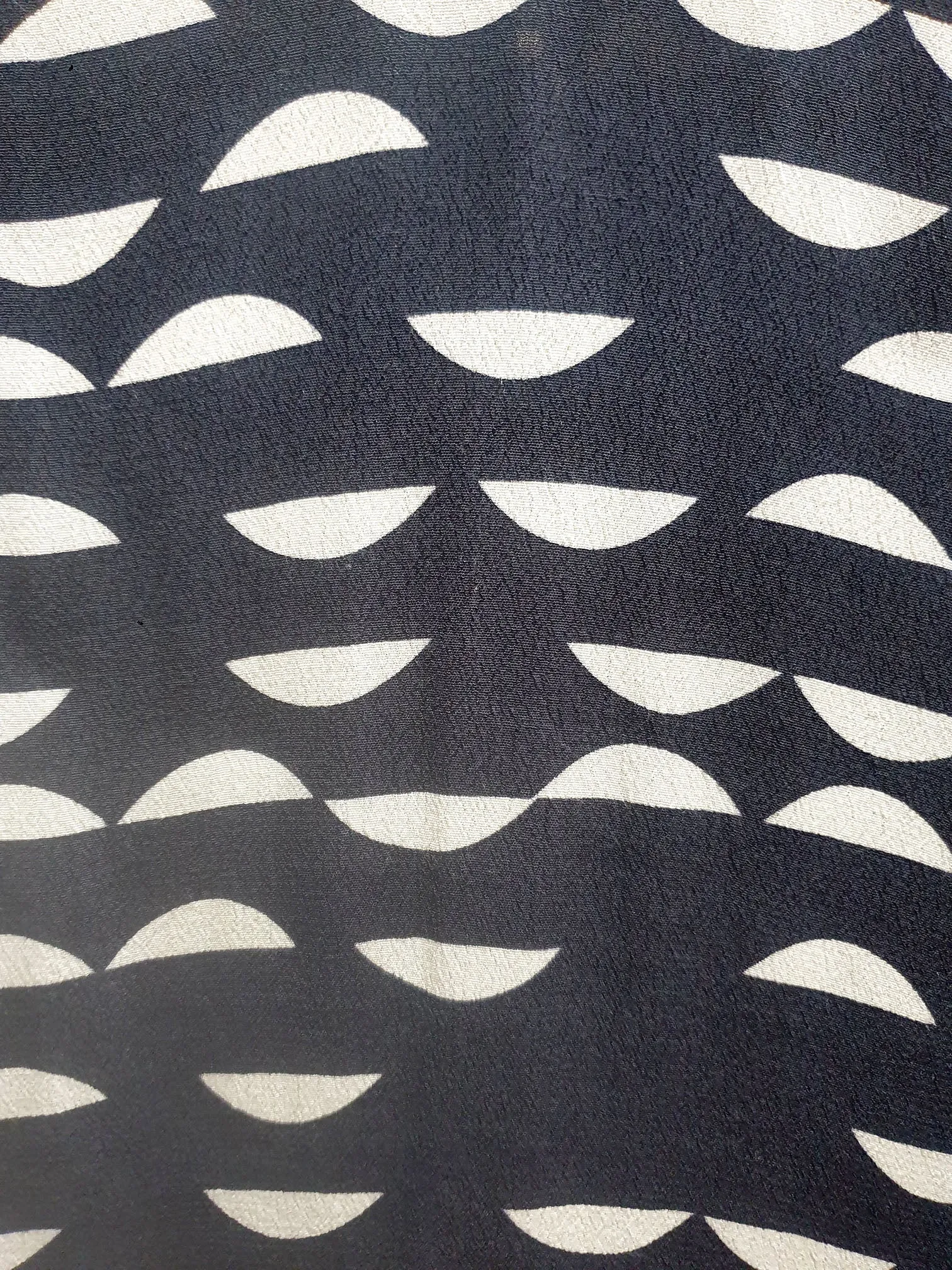 Mister Zimi navy unique print top size 10
