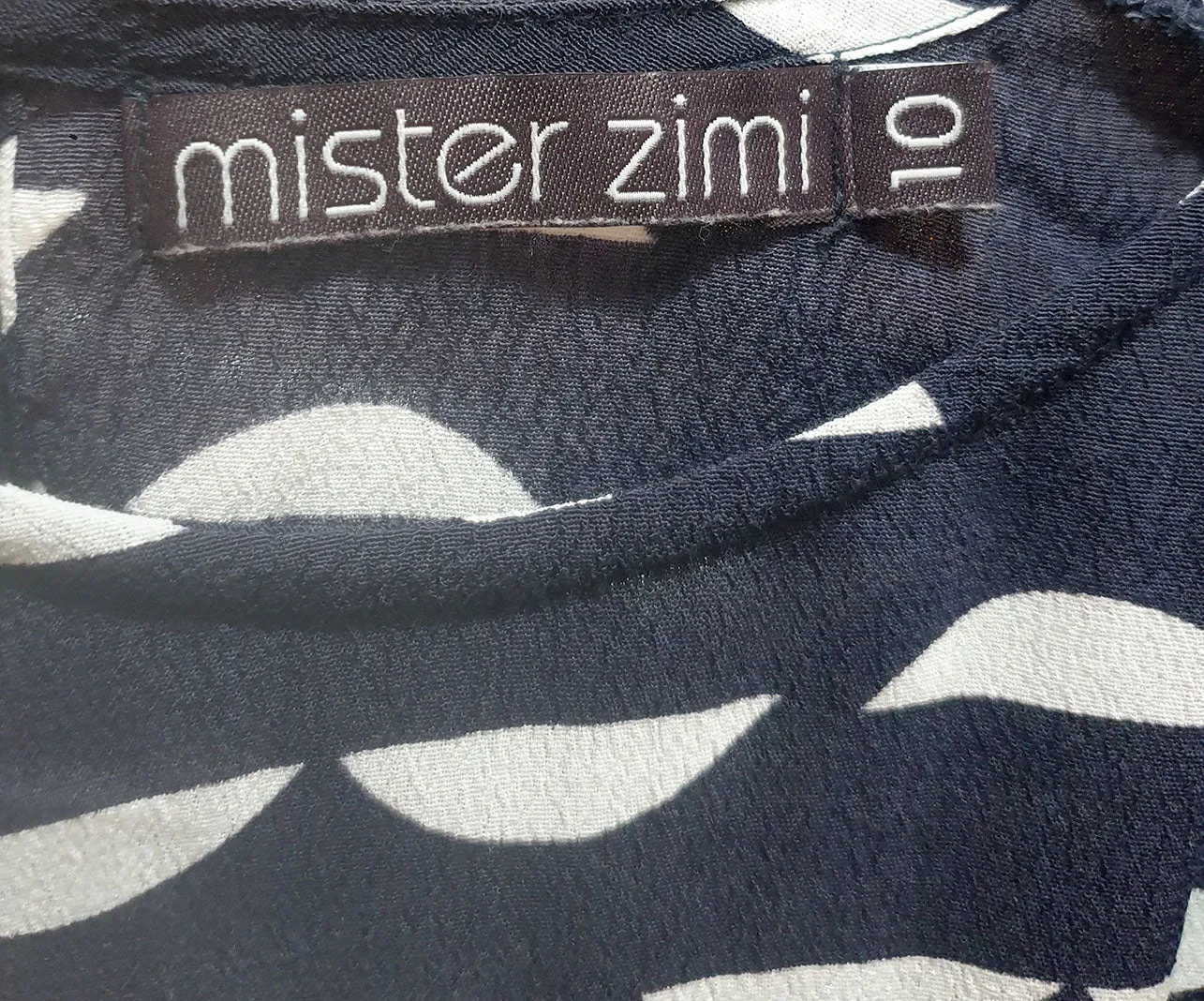 Mister Zimi navy unique print top size 10