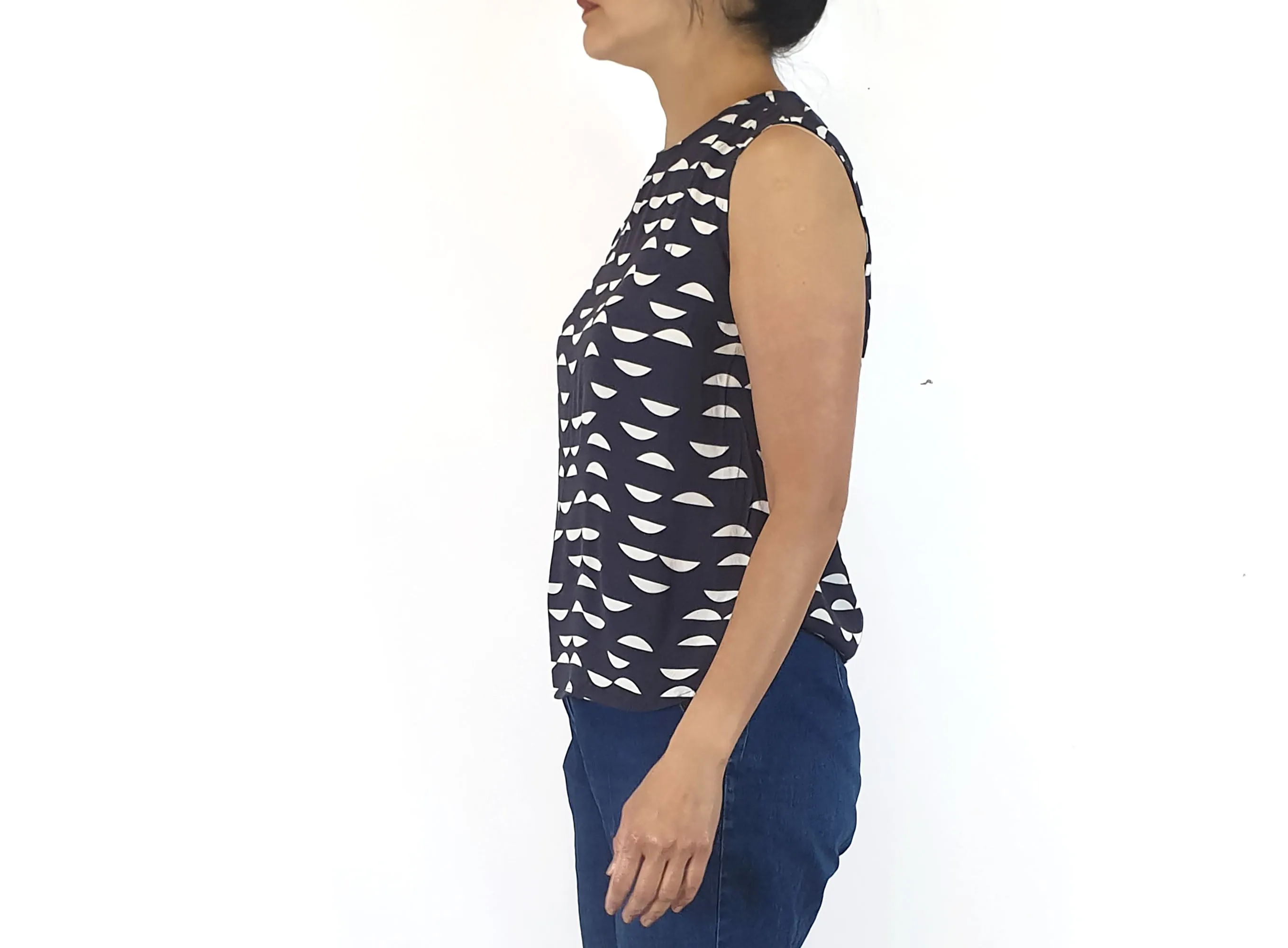Mister Zimi navy unique print top size 10
