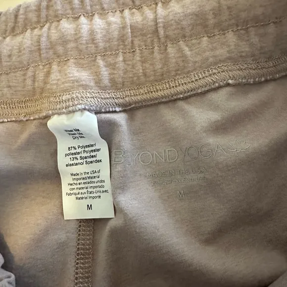 NWT Beyond Yoga Worked Up Shorts