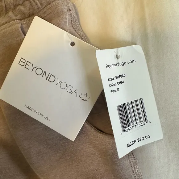 NWT Beyond Yoga Worked Up Shorts
