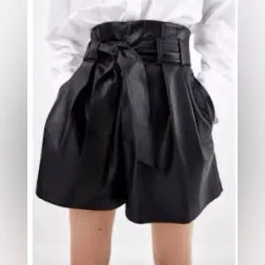 NWT;Zara Leather Drawstring shorts 🖤