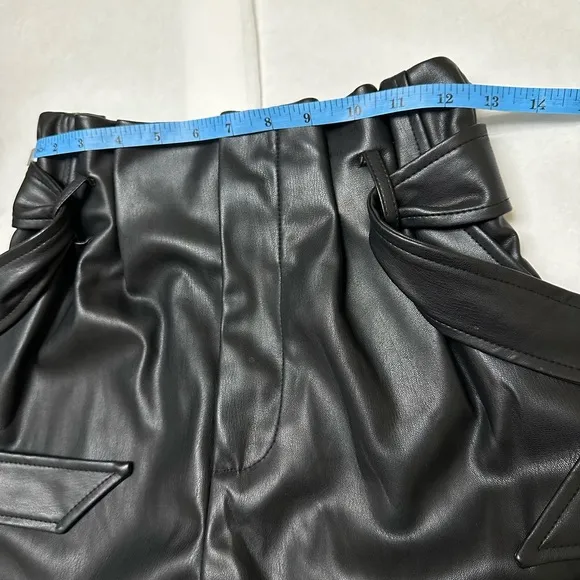 NWT;Zara Leather Drawstring shorts 🖤