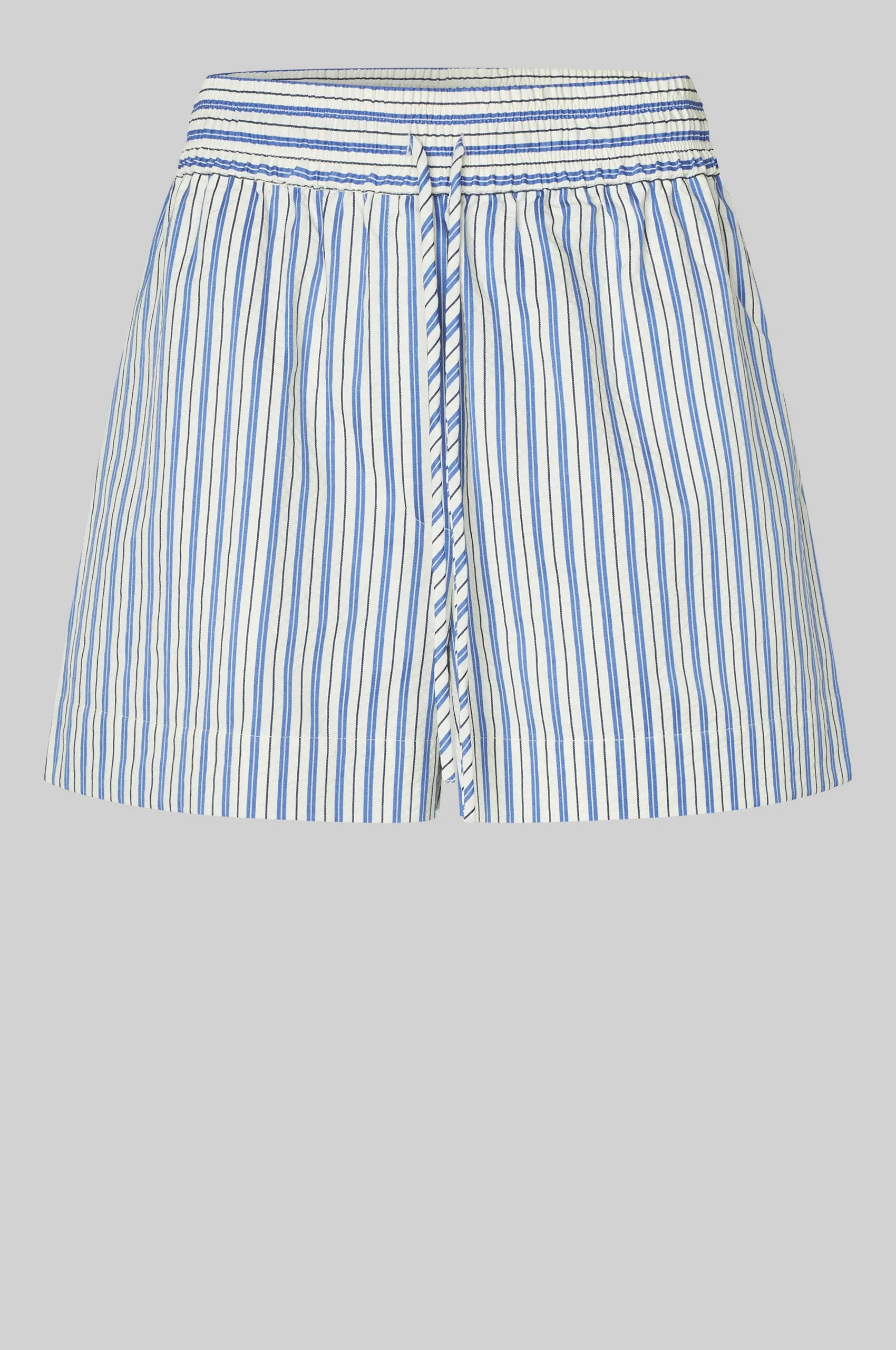 Serifa Shorts