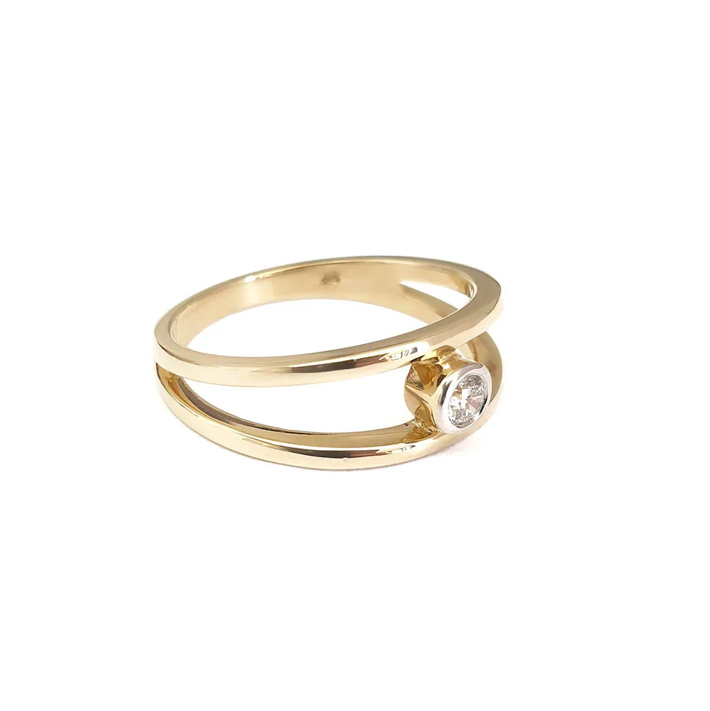 Split Band Yellow Gold Tube Set Diamond Ring