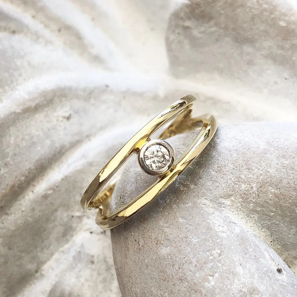 Split Band Yellow Gold Tube Set Diamond Ring