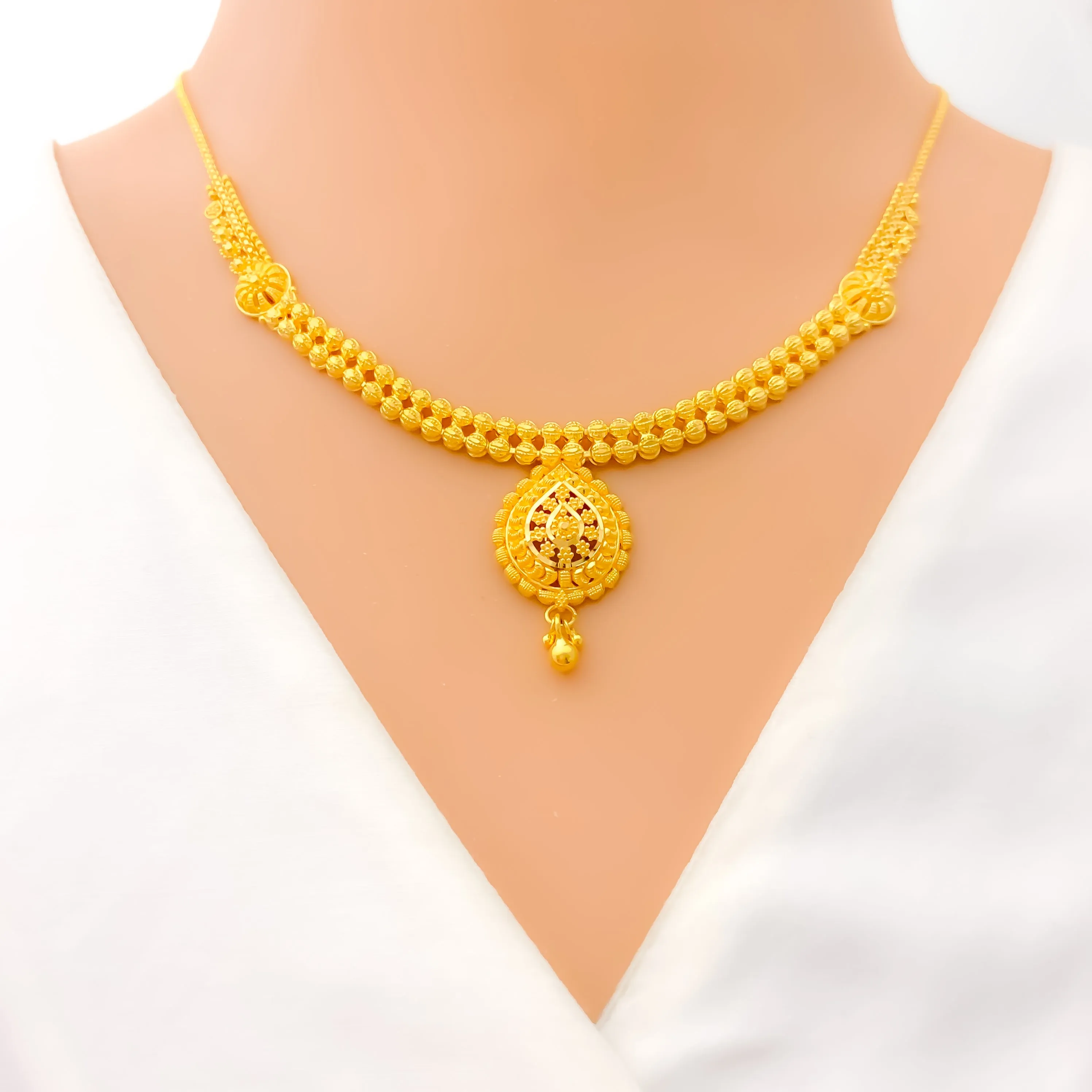 Stunning Sleek Lined 22k Gold Drop Necklace Set