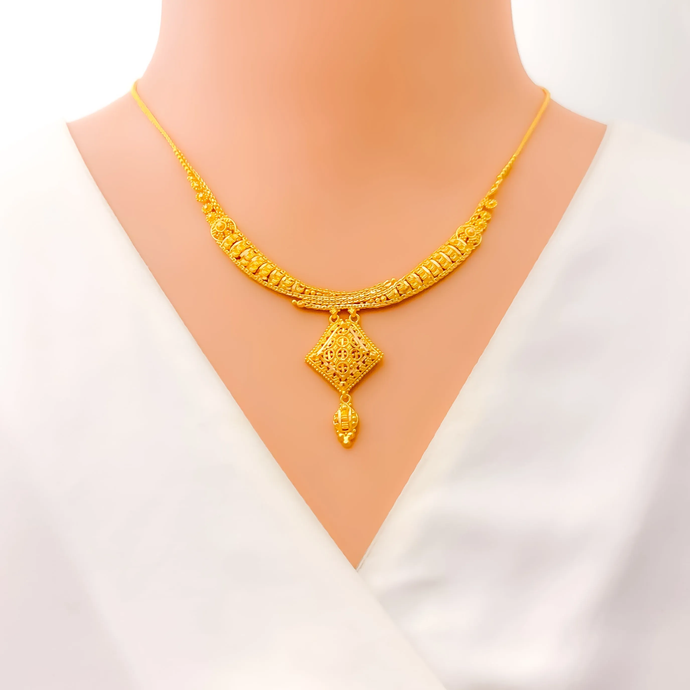 Unique Hanging 22k Gold Striped Necklace Set