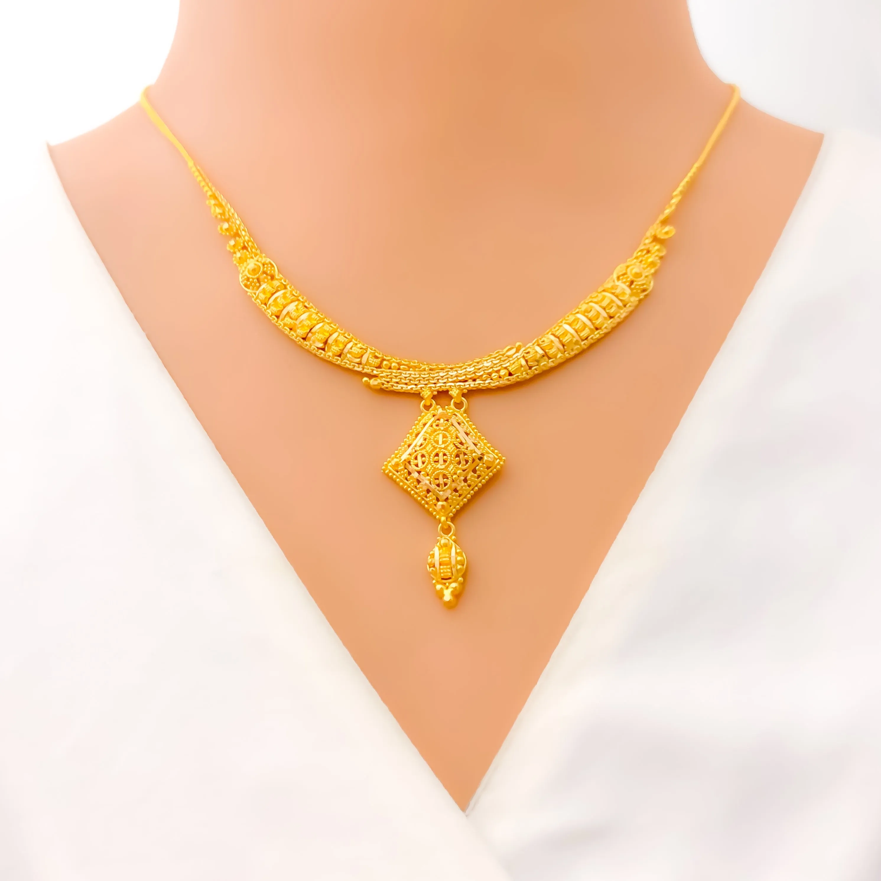 Unique Hanging 22k Gold Striped Necklace Set