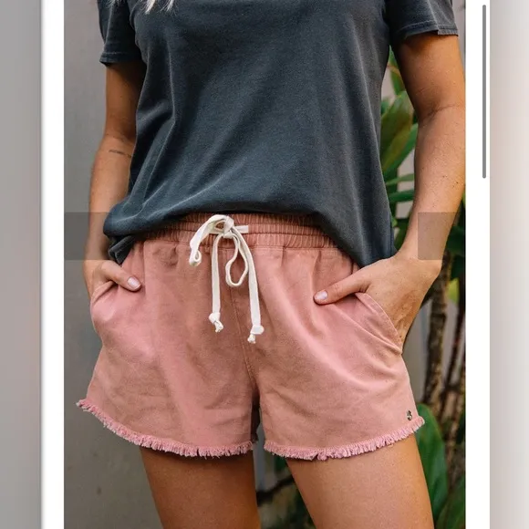 Volcom shorts (L)