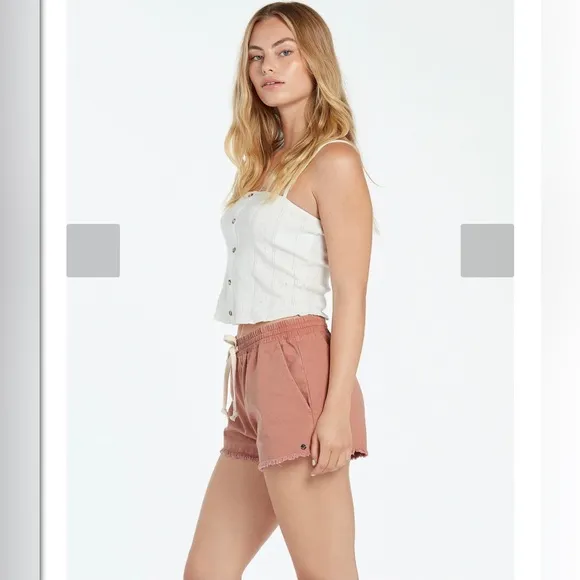 Volcom shorts (L)